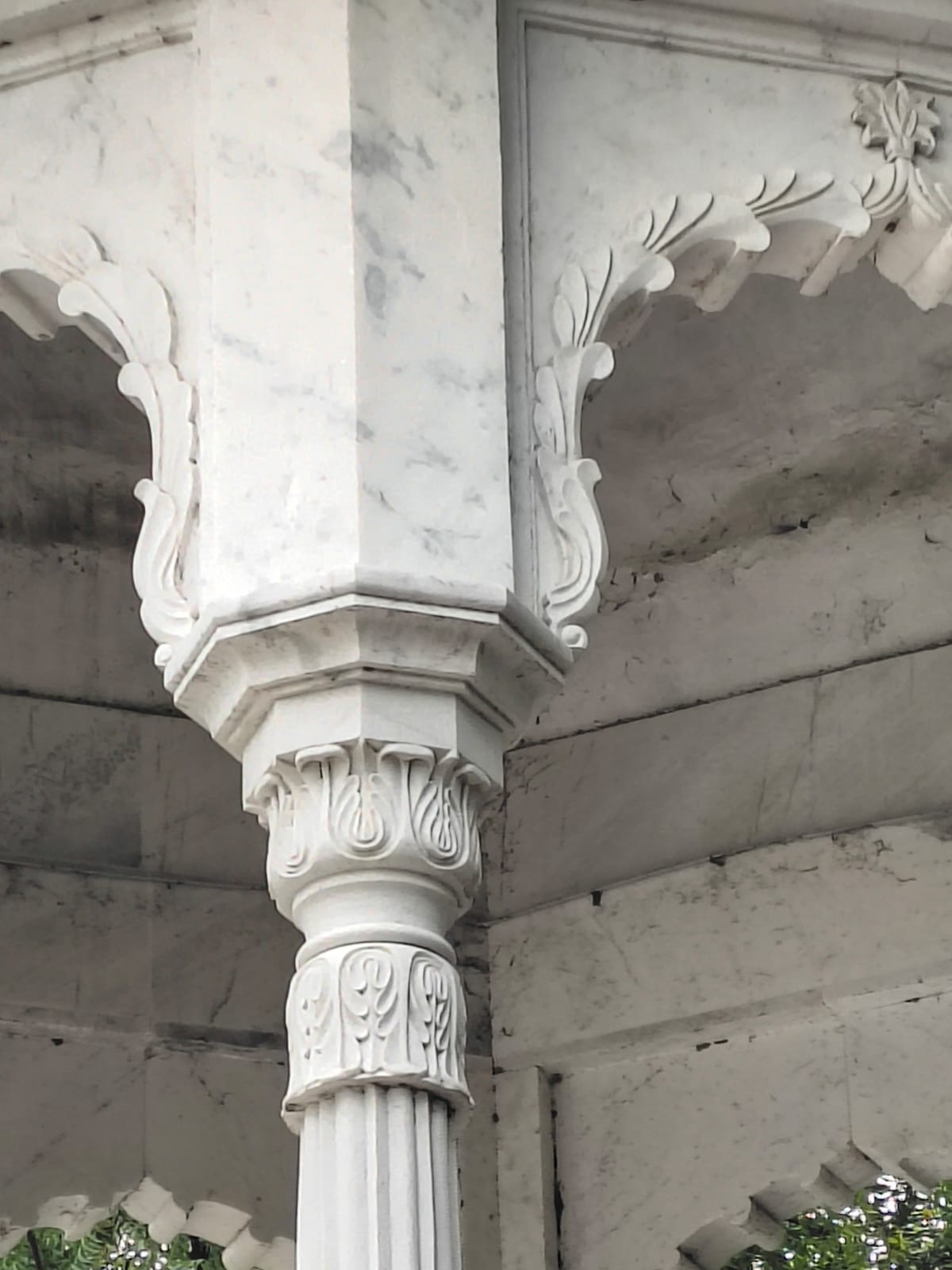Capital detail and junction, Toran Dwar gateway